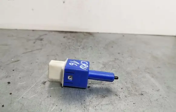 Honda CR-V Brake pedal sensor switch M49351