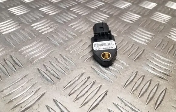 Dodge Nitro Airbag deployment crash/impact sensor P04896065AA 39754C TC5ME102750325