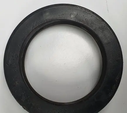 Mercedes-Benz COMPAKT W115 Rear coil spring rubber mount 1153252444