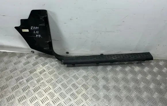 Dodge VAN RAM Front sill trim cover 2128409 1DX69TRMAC 5089720