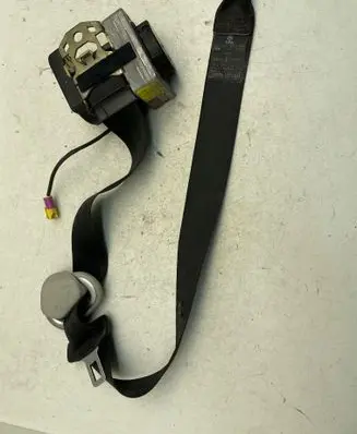 Volkswagen Golf IV Front seatbelt 1J3857706J 33004432 040180