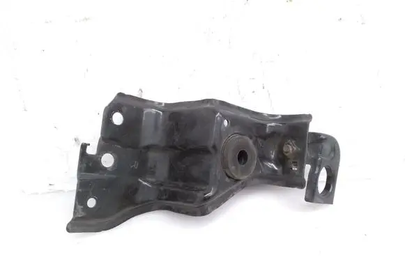 Honda CR-V Radiator mount bracket 