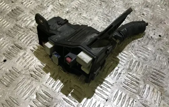 Toyota Corolla Verso E110 Fuse box set
