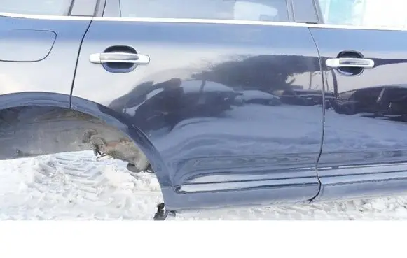 Porsche Cayenne (9PA) Rear door 