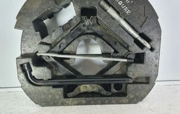 Jaguar XF Lift Jack 8W8317B043AA 8X2317080BB 1R8A17032AB