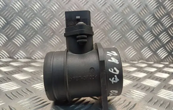 Skoda Octavia Mk2 (1Z) Mass air flow meter 038906461B 0281002531