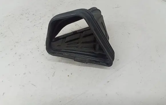 Audi A5 Sportback 8TA Air intake duct part 8K0129739B