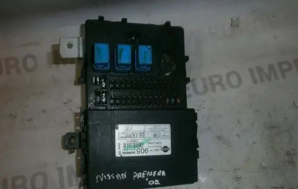 Nissan Primera Fuse box set 285519f905