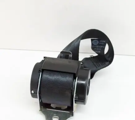 Rear seatbelt