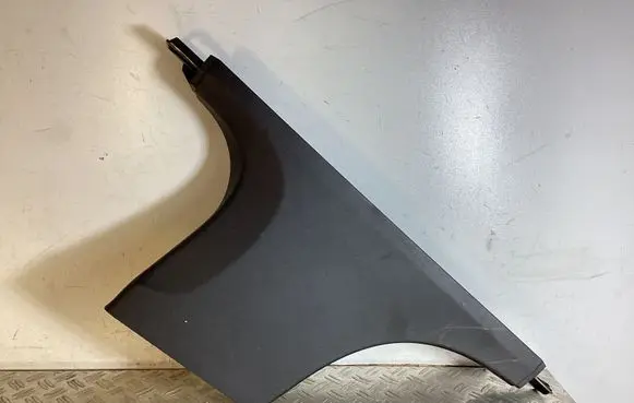 (B) pillar trim (bottom)