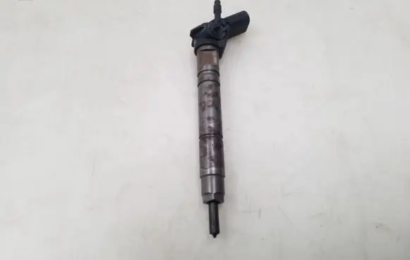 Mercedes-Benz E W211 Fuel injector A6290700287