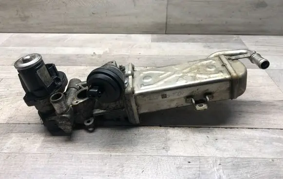 Volkswagen Golf Plus EGR valve cooler 03L131512C 462219601D