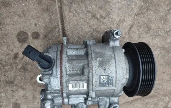 Audi A4 S4 B9 Air conditioning (A/C) compressor (pump) 4M0816803