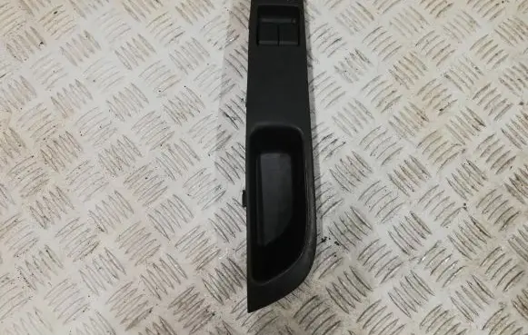Nissan Micra Electric window control switch 80991AX100