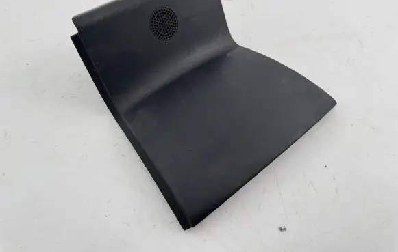 Tesla Model S Other center console (tunnel) element 106087600 123727 106087700