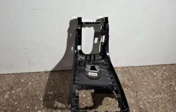 Volvo V60 Center console 31389138 31369117