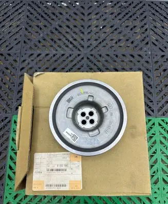 BMW 1 F20 F21 Crankshaft pulley 8650996