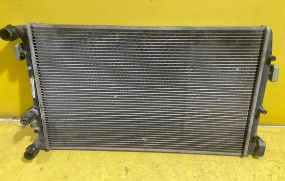 Seat Ibiza III (6L) Coolant radiator 6Q0121253R