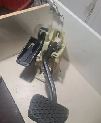 BMW 5 F10 F11 Brake pedal 6782665 6753680 4016989A