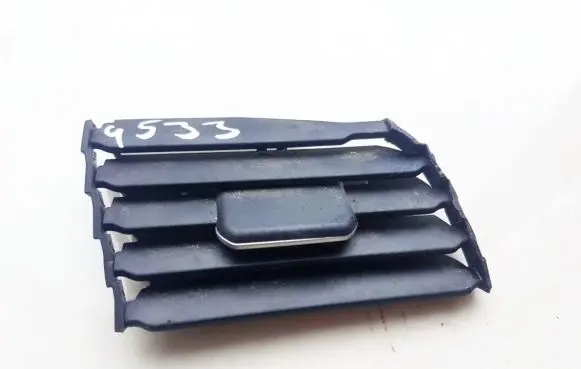 Volkswagen Golf VII Dash center air vent grill