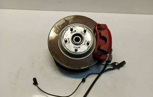 Toyota Prius+ (ZVW40) Front wheel hub spindle knuckle
