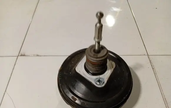 Audi A6 S6 C6 4F Brake booster 