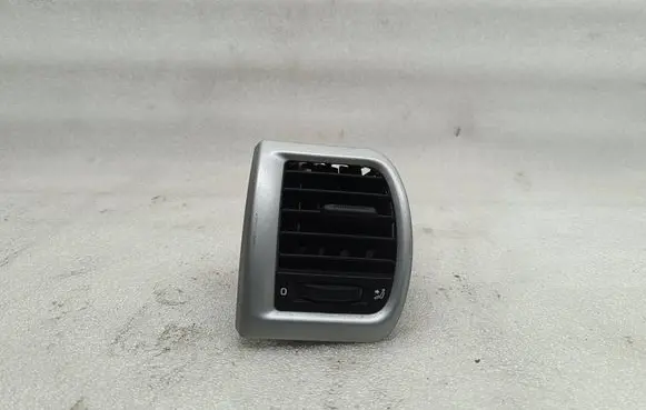 Skoda Fabia Mk2 (5J) Dashboard side air vent grill/cover trim 5J0819701 0611040