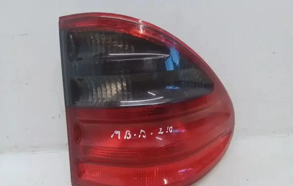 Mercedes-Benz E W210 Rear/tail lights