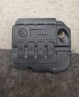 Volkswagen Golf VII Engine cover (trim) 04L103925Q