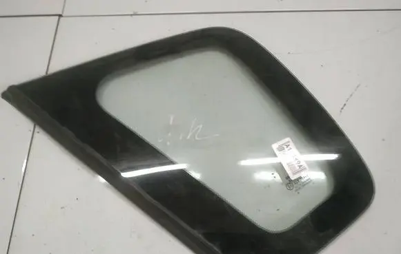 Honda Civic Rear side window AS2