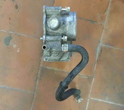 Toyota Avensis T270 Throttle valve 2203037050