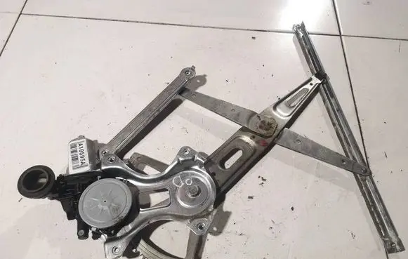 Toyota Yaris Sliding door window regulator with motor 