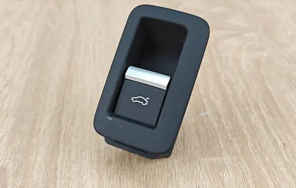 Audi A5 Tailgate opening switch 4M0959831A