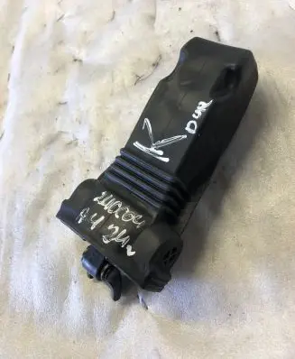 Audi A4 S4 B9 8W Front door check strap stopper 8w0837267