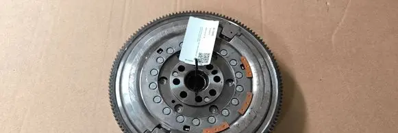 BMW 1 F40 Flywheel 21205A40869