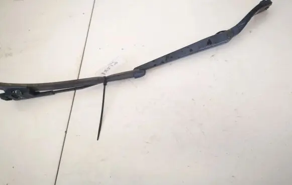 Mazda 3 I Front wiper blade arm