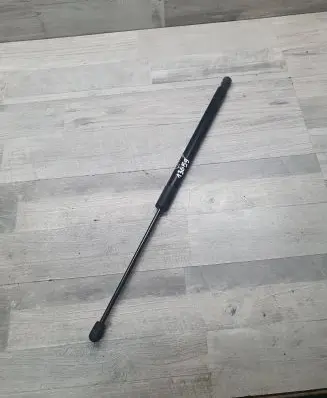 Volkswagen Golf VII Tailgate/trunk strut/damper 5G9827550