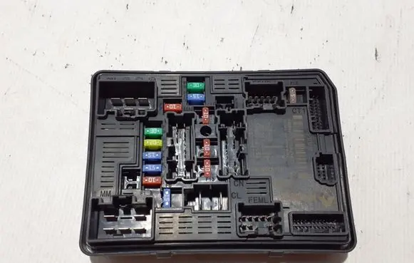 Renault Zoe Fuse module 284B67877R