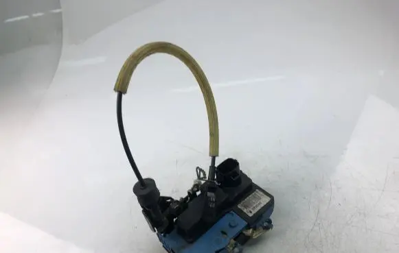 Volvo S60 Coupe door lock (next to the handle) 8650544