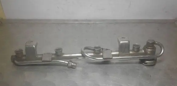 Volkswagen PASSAT B5 Fuel main line pipe 06B133681
