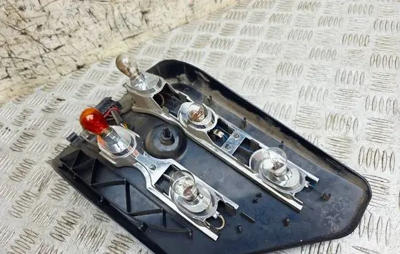 Mercedes-Benz CL C140 Tail light bulb cover holder 140884 THK117 09300311