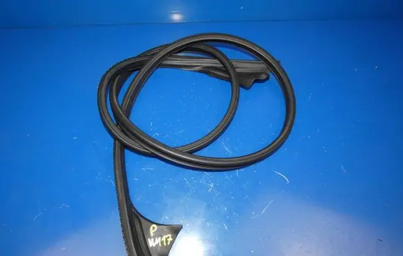 Mercedes-Benz CLA C117 X117 W117 Front door rubber seal