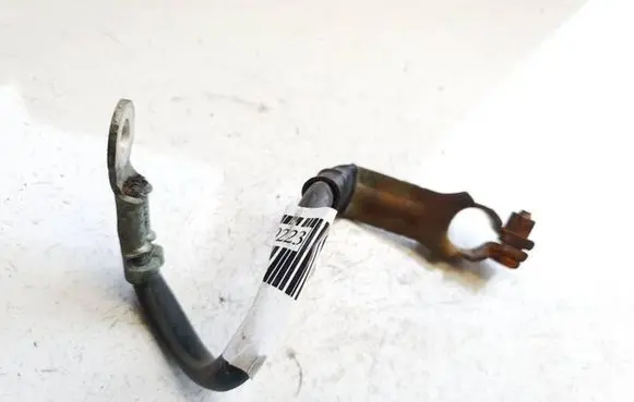Toyota RAV 4 (XA20) Positive cable (battery)