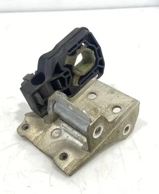 Radiator mount bracket