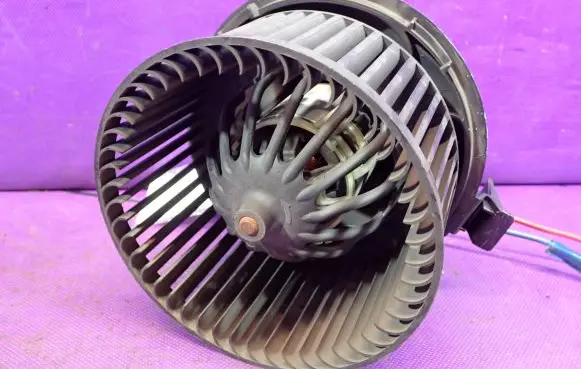 Nissan Micra Heater fan/blower N106819S