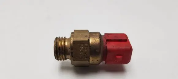 BMW 3 E46 Coolant temperature sensor 1741900 BMW35C
