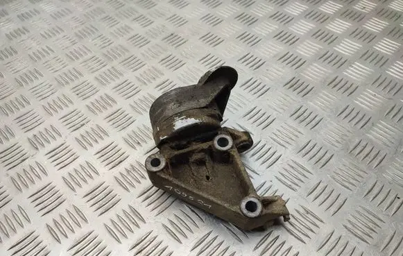 Land Rover Discovery other engine part HRC2899