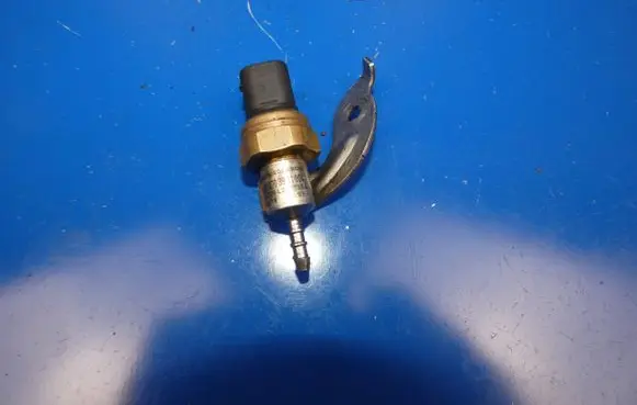 Mercedes-Benz GLC X253 C253 Fuel pressure sensor A6510703981 VRTU06L2586