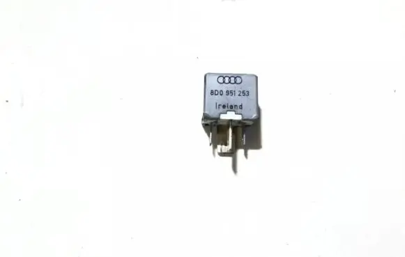 Audi A4 S4 B5 8D Other relay 8d0951253 899312000