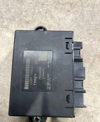 Ford Mondeo MK V Door control unit/module DG9T14B533 10345033 DG9T14C108CC